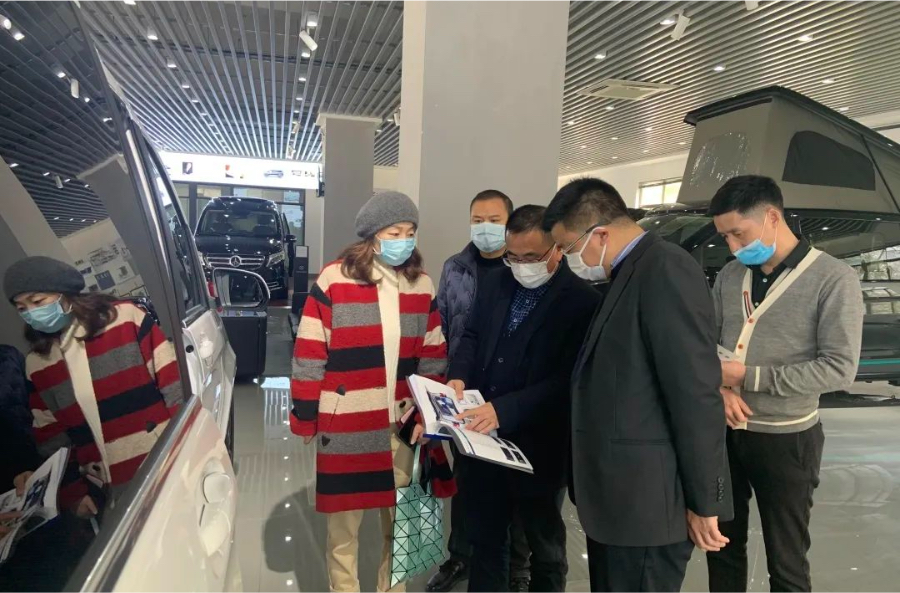 ITB8888通博集团向诸暨市急救中心捐赠7辆救护车